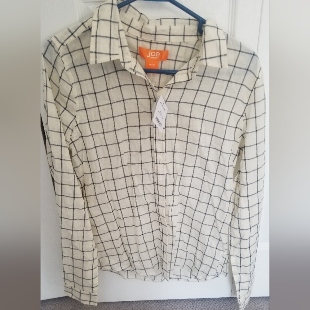 Women's button up shirt